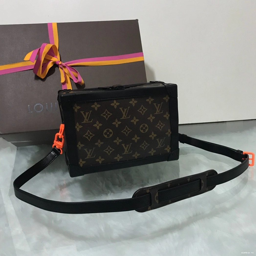 WIS VUITTON BOX LOUIS 1108